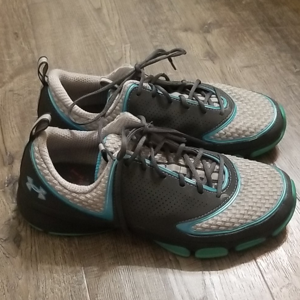 Under Armour tennis shoes